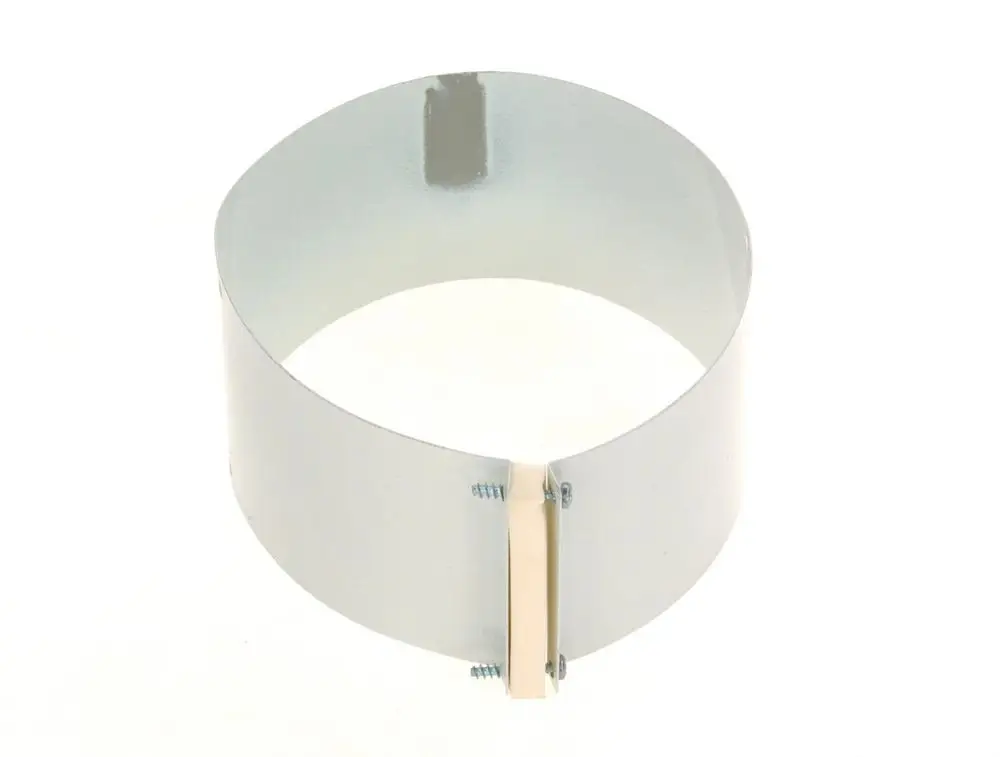 BOSCH Metall-Schelle in zylindrischer Form, mit Schrauben zur Befestigung, auf weißem Hintergrund.
